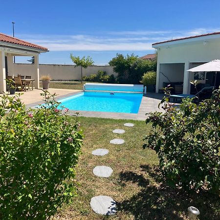 Gite Bambou Avec Piscine Saint-Andeol-le-Chateau Eksteriør billede