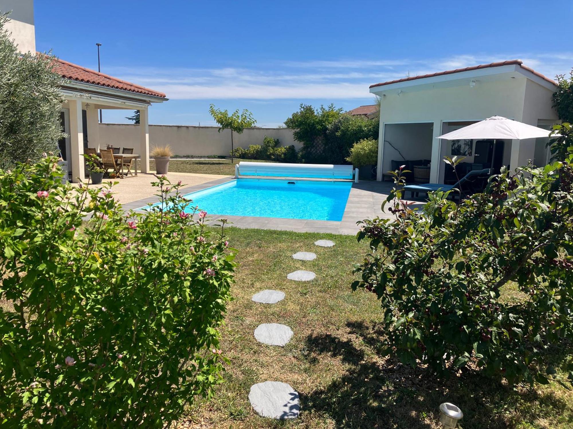Gite Bambou Avec Piscine Saint-Andeol-le-Chateau Eksteriør billede